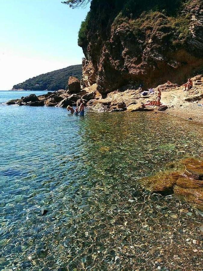 Appartamenti Estivi Anna E Pino Rio Marina Buitenkant foto